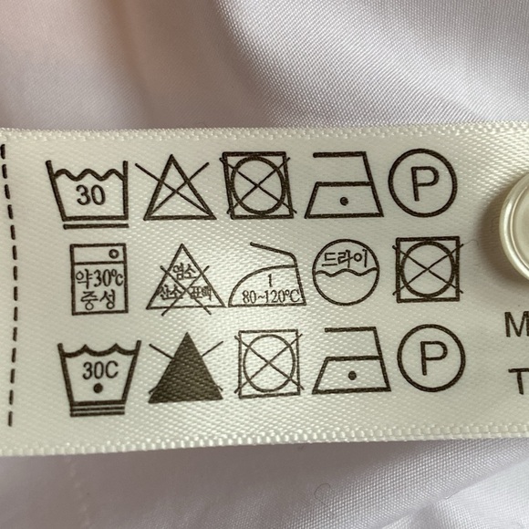 NWT. Massimo Dutti White Poplin Shirt with Side Seam Details. Size S. - Picture 10 of 11